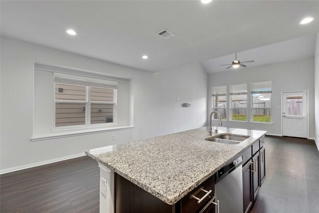 Photo - 17538 Greystanes Rd