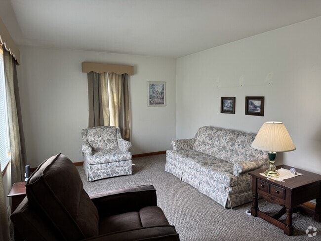 Building Photo - 241 Helena Dr Rental