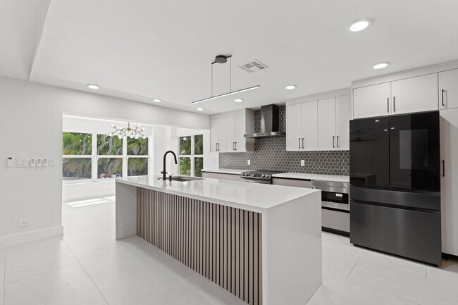 Photo - 1833 NW 104th Ave