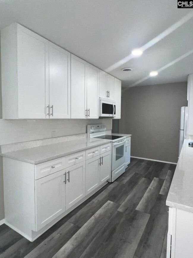 Building Photo - 2919 Chatsworth Rd Rental