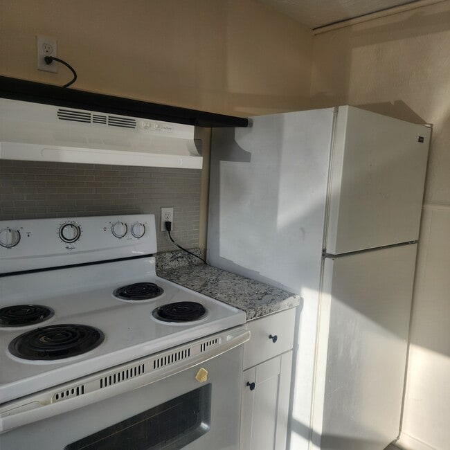 Photo - 2213 Lehman St