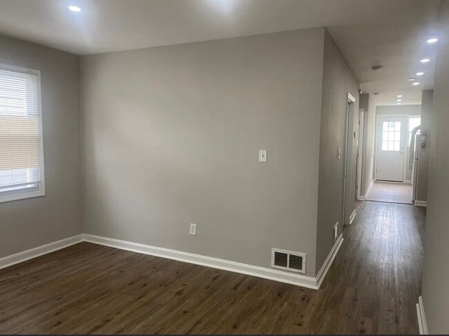 Photo - 2351 S St SE Unit B