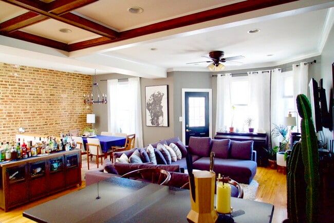 Building Photo - 1010 N Kedzie Ave Unit 3