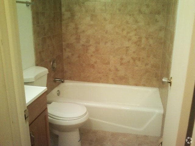 Bathroom - Royal Arms Apartments