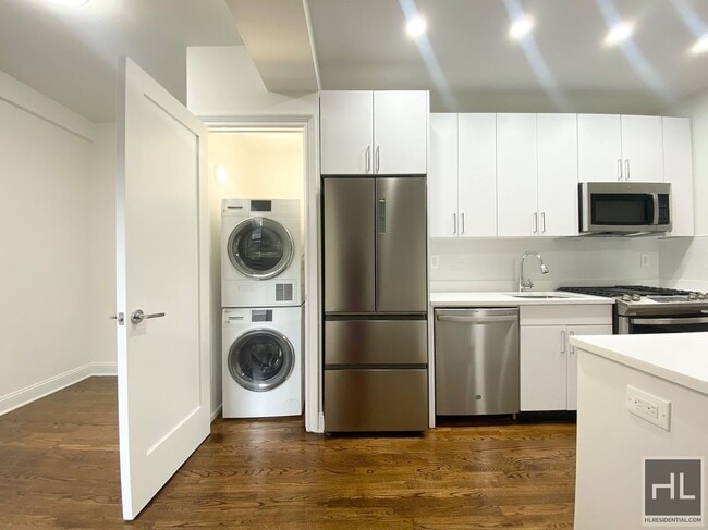 Photo - WEST 68 STREET Unidad 7E