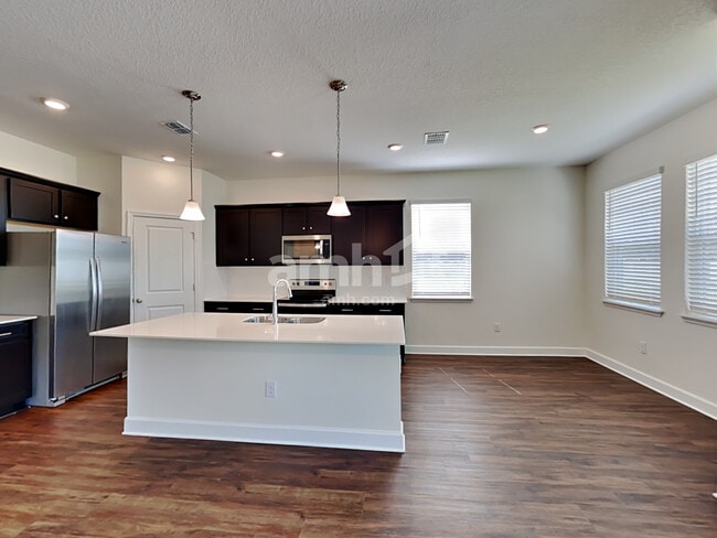 Photo - 1135 Walden Pond Dr