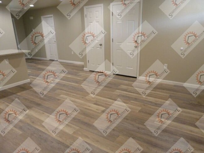 Photo - Modern 2 BED 2 BATH duplex