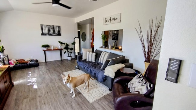 Photo - 1002 Hickory Ln Unit B