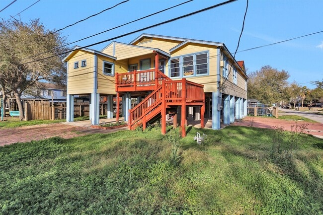 Photo - 631 Clear Lake Rd