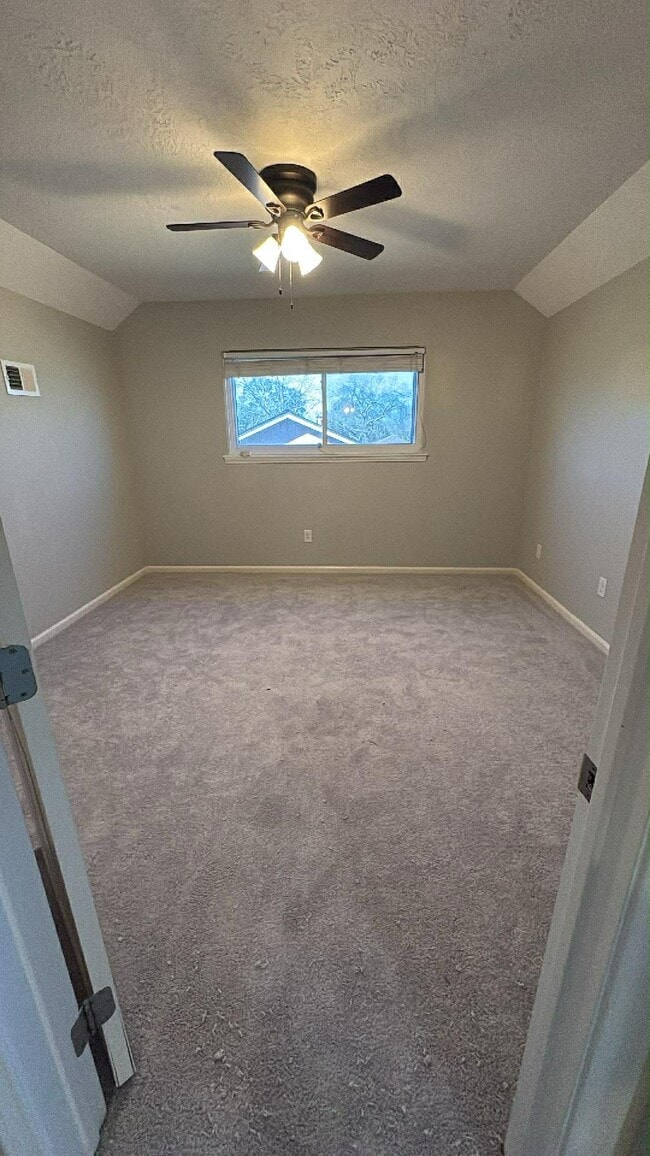 Photo - 1906 Savanna Ct N