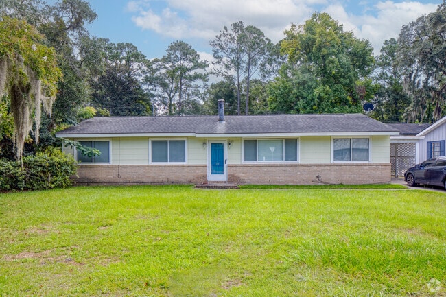 Building Photo - 28 Silverstone Cir Rental