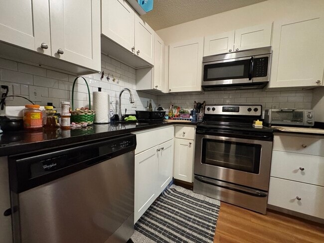 Building Photo - 109-111 Tremont St Unit 400