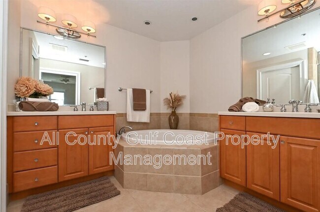 Photo - 611 Riviera Dunes Way