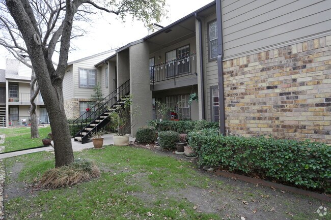 Prestonwood Green Condos