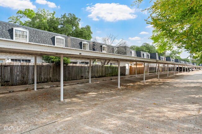 Photo - 3730 Fairfield Ave Unidad 165