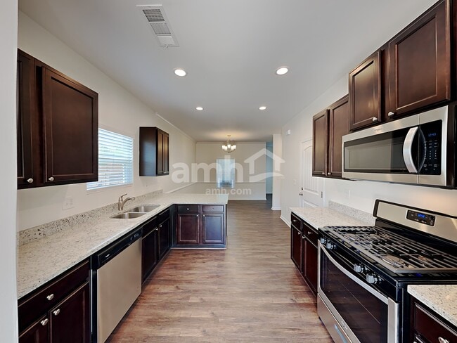 Photo - 631 Sunflower Dr