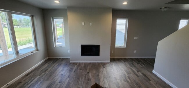 Photo - Modern 3 bed 2.5 bath twinhome in South Bismarck