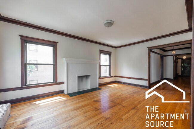 Photo - 2427 N Sawyer Ave Unit 2E