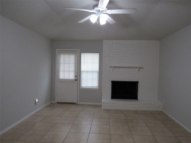 8619 Little River Rd