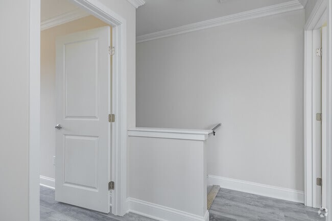 2BR, 2BA
