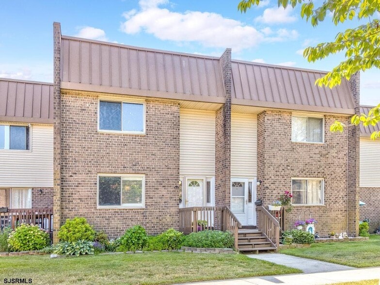 801 Dudley Ct
