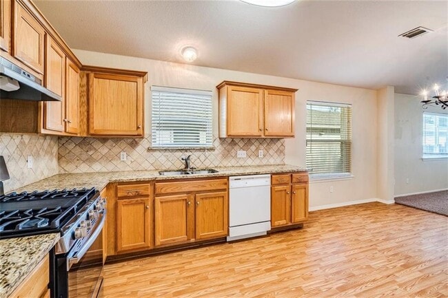 Photo - 1307 Dillon Lake Bend