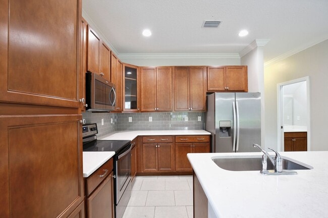 Photo - Beautiful 4/2.5 Spacious Home with a Loft Area and a 2 Car Garage Located in Sawgrass Bay - Clerm...