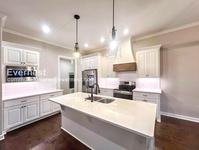 Photo - 613 Creekside Cove