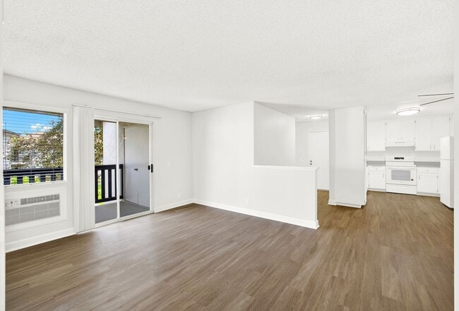 Photo - Valley Breeze Apartments