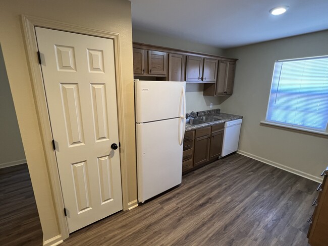 Photo - Oak Creek Apartment