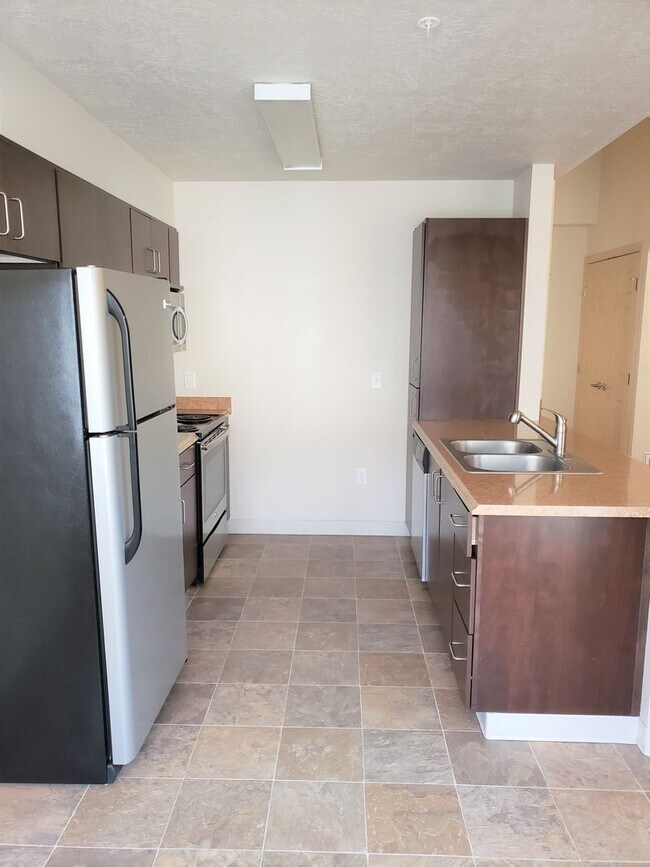 Photo - 1001 W Broadway Ave Unidad C-204