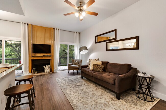 Photo - 2010 Jones Rd