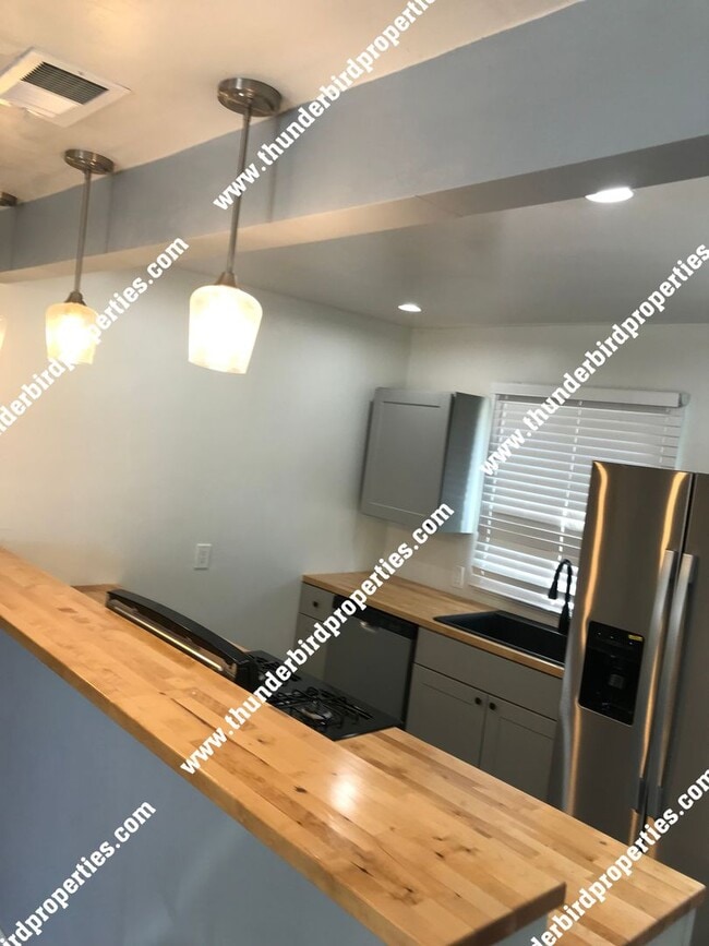 Photo - 1225 San Mateo Blvd SE Unidad 1225 San Mateo -  C