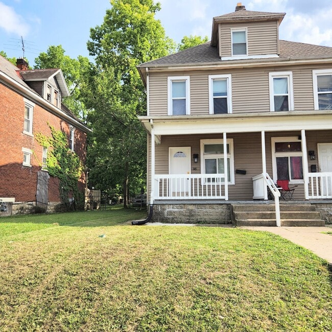 Photo - 1455 E Mound St