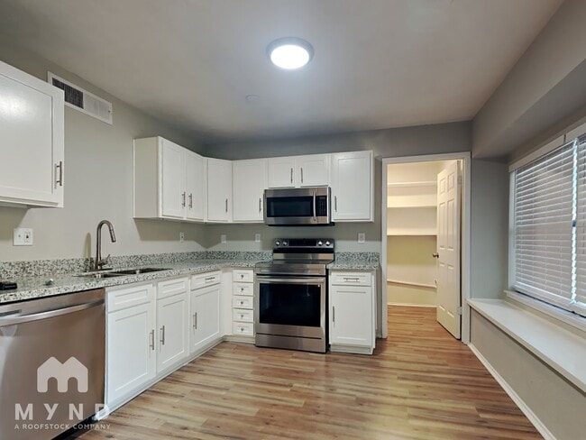 Photo - 2831 Sandpiper St