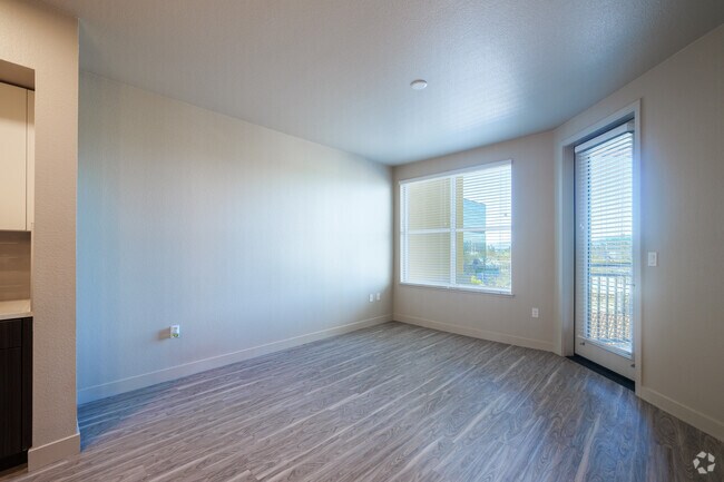 Modena 1BR, 1BA - 723SF - Living Area