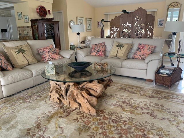 Great Room - 2102 SE 10th Pl