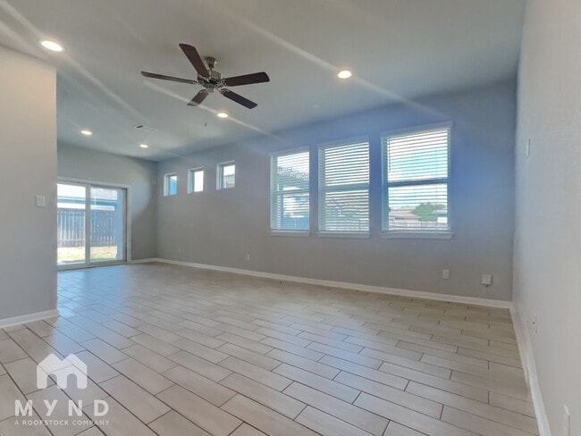 Photo - 1133 Kerrwood Wy