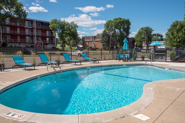 Chateau Apartments