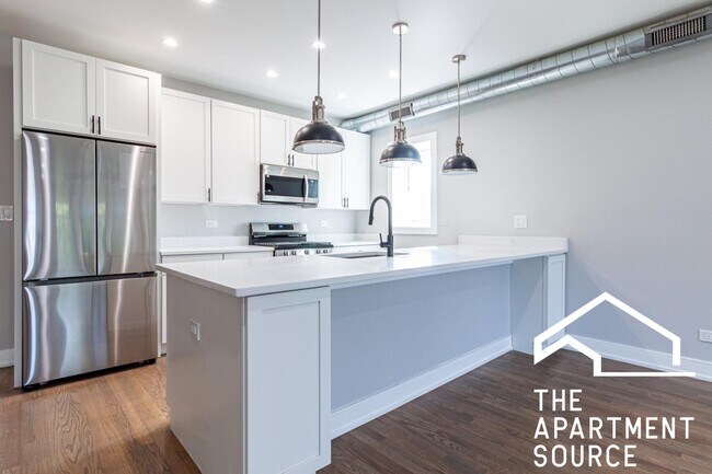 2639 W Carmen Ave Unit 3