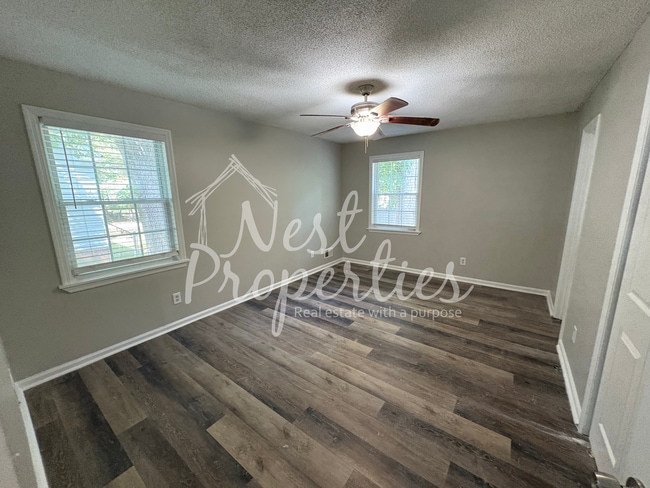 Photo - 136 Weston Watch Rd