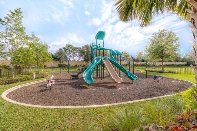 Building Photo - 8031 Carnoustie Pl Unit A
