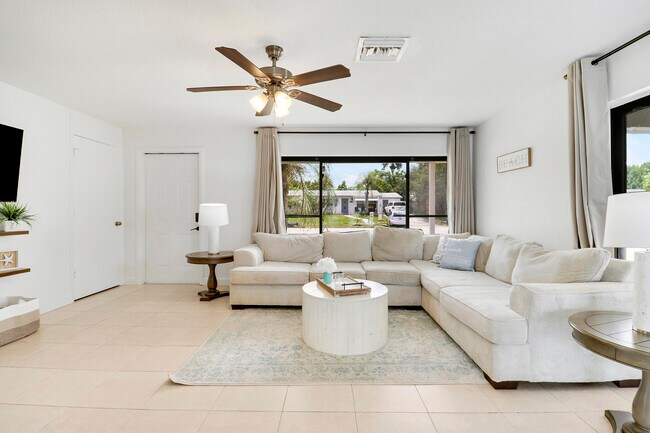 Photo - 3539 Everglades Rd