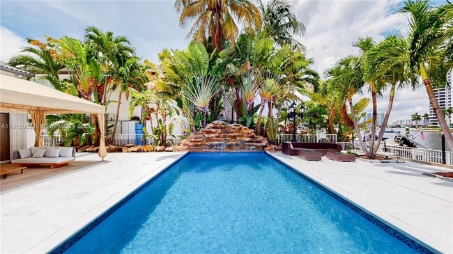 Photo - 19140 N Bay Rd