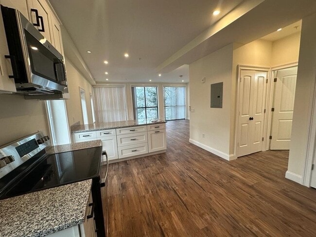 Photo - 19 Academy Dr Apartment Unit 8