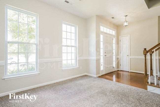Photo - 705 Hawthorn Ridge Dr
