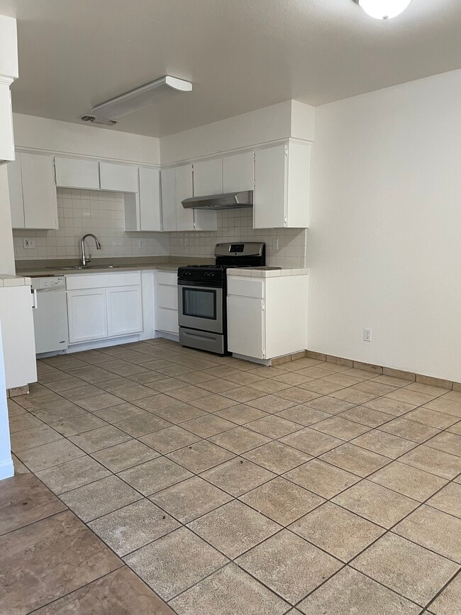 Photo - 819 K St Unit 103
