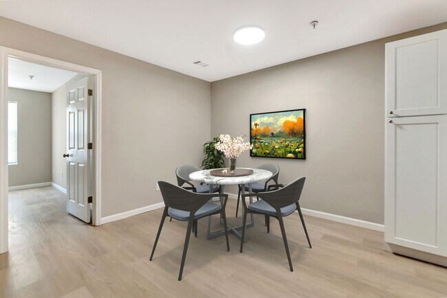 Photo - Creekside Apartments