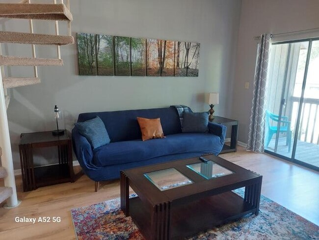 Building Photo - Furnished montly rental Unit 524