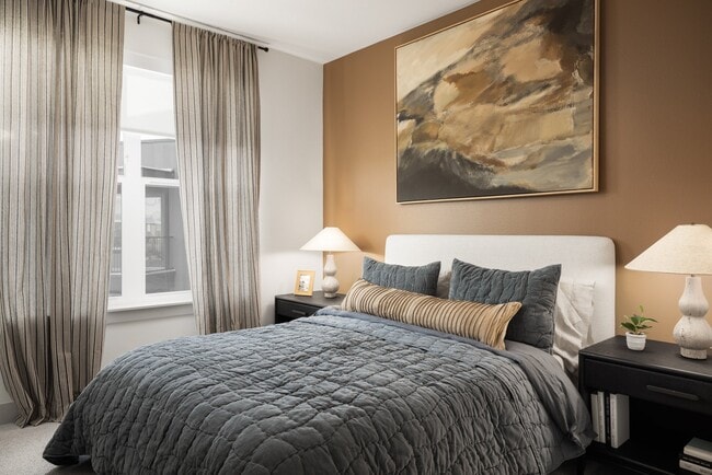 Building Photo - Alexan 505